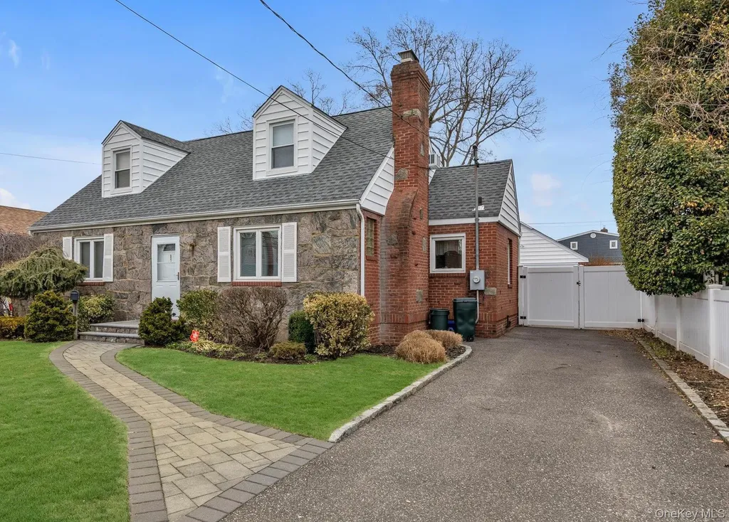 87 Powell Avenue Merrick NY 11566