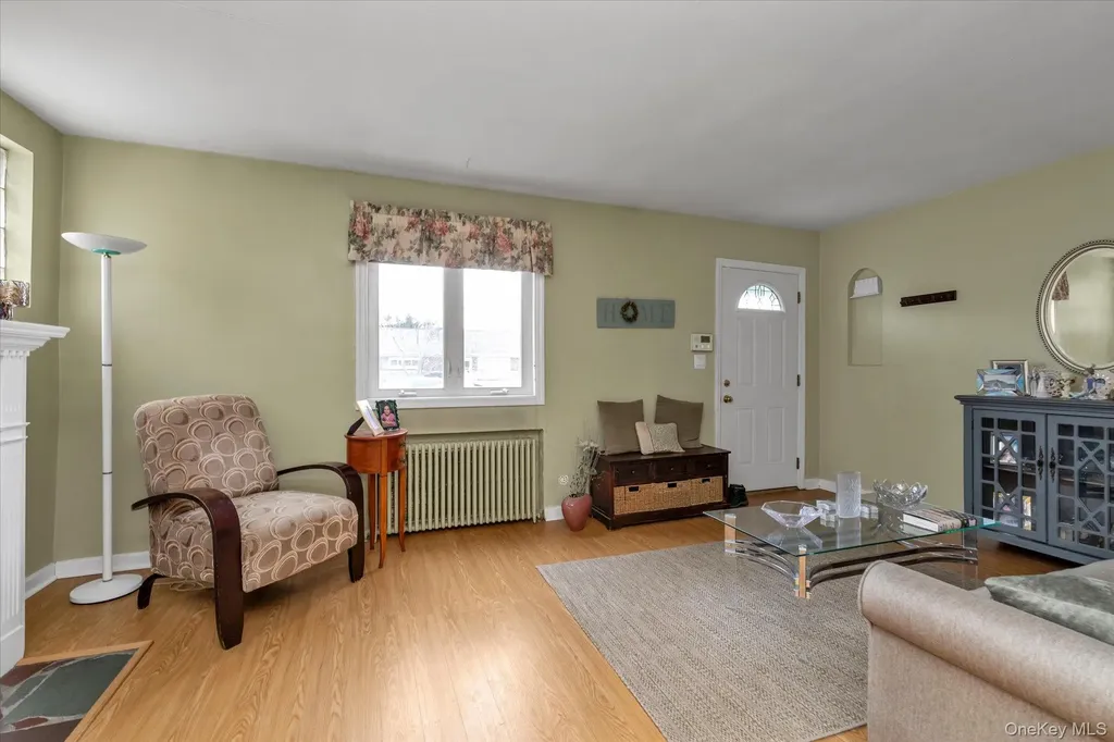 87 Powell Avenue Merrick NY 11566