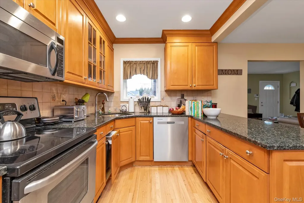 87 Powell Avenue Merrick NY 11566