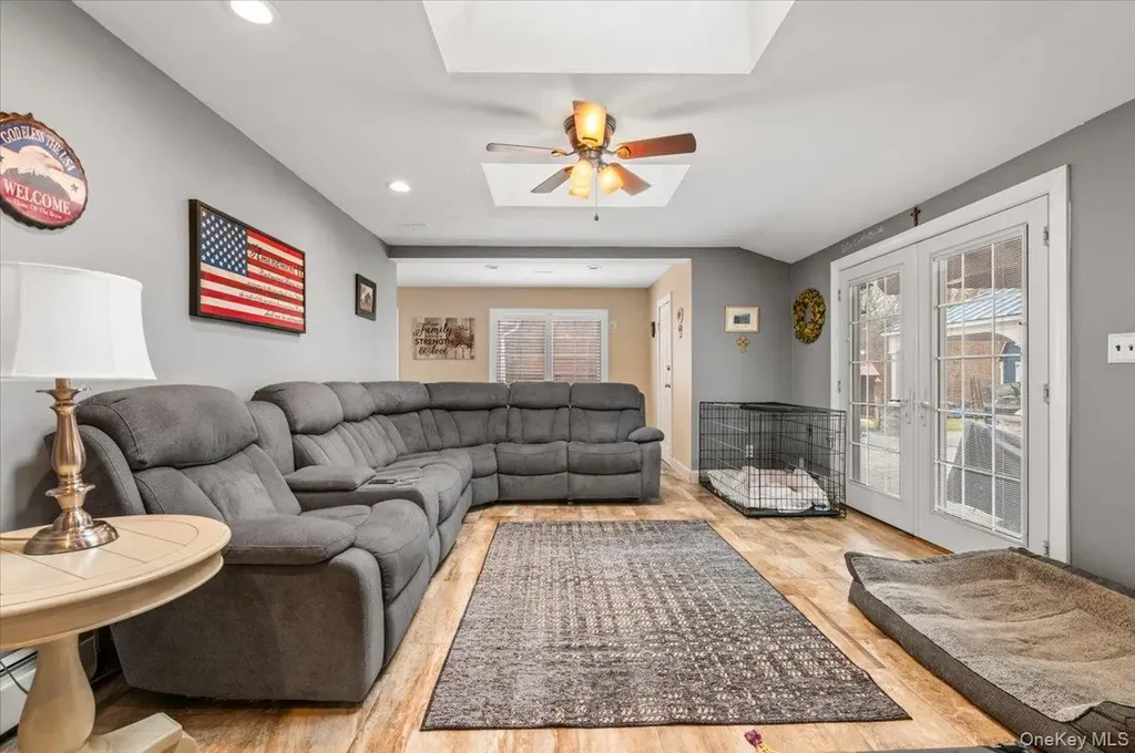 32 Branch Drive Smithtown NY 11787