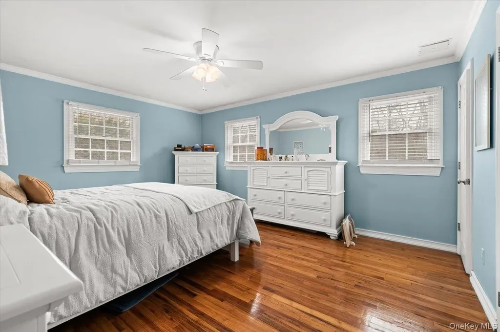 32 Branch Drive Smithtown NY 11787