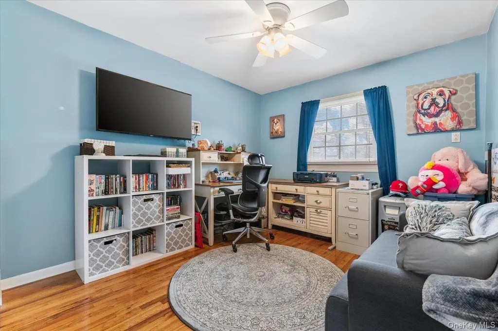 32 Branch Drive Smithtown NY 11787