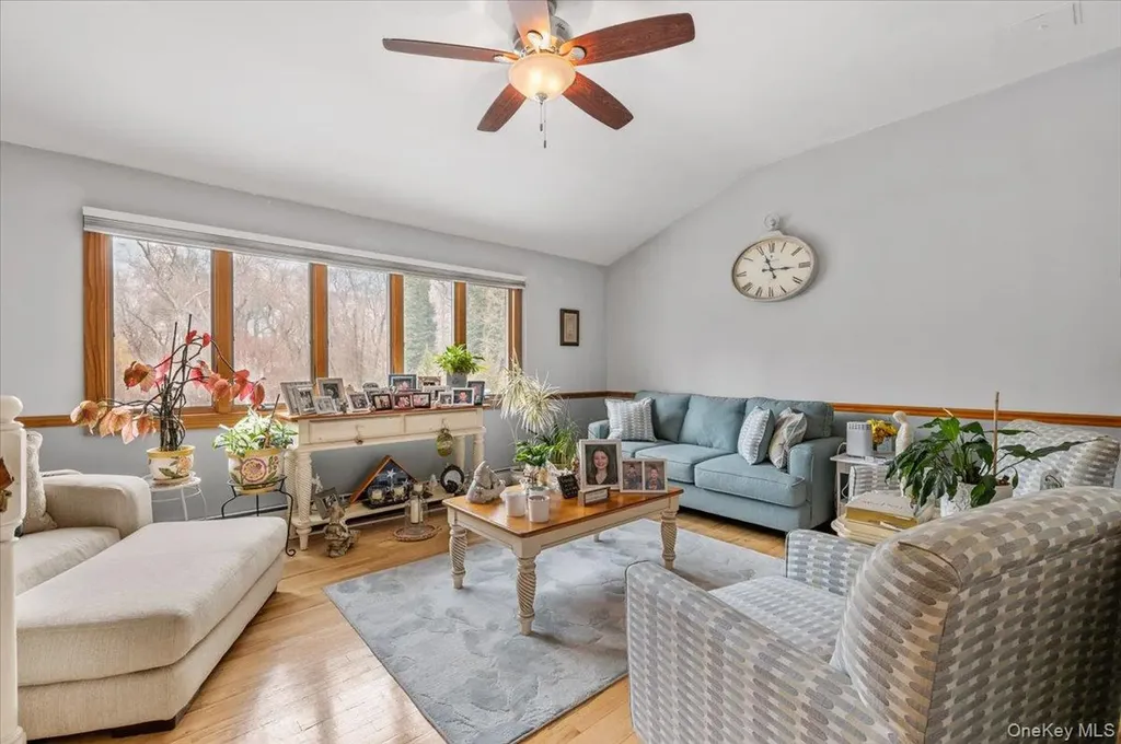 32 Branch Drive Smithtown NY 11787