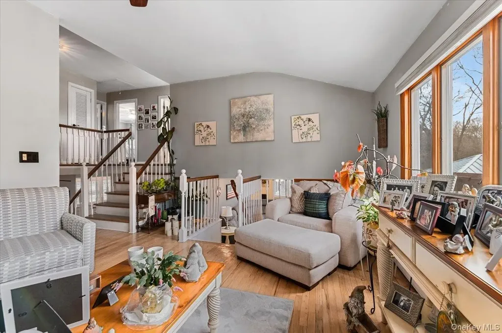 32 Branch Drive Smithtown NY 11787