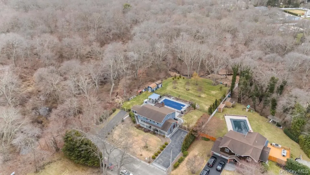 32 Branch Drive Smithtown NY 11787