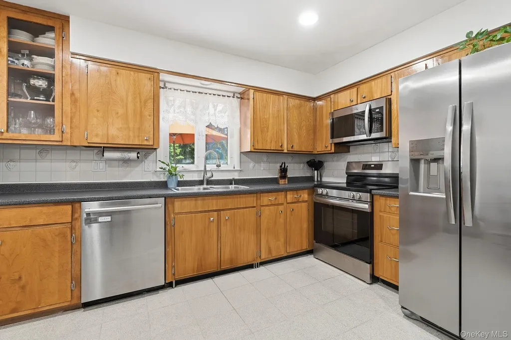 3 Dupont Avenue White Plains NY 10605