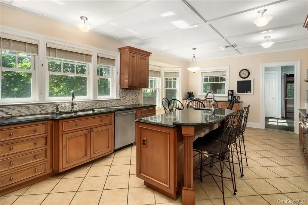 220 Croton Avenue Mount Kisco NY 10549