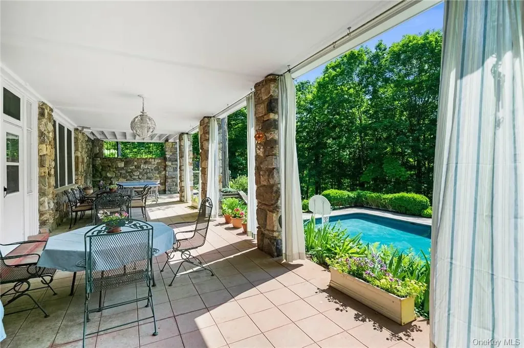 220 Croton Avenue Mount Kisco NY 10549