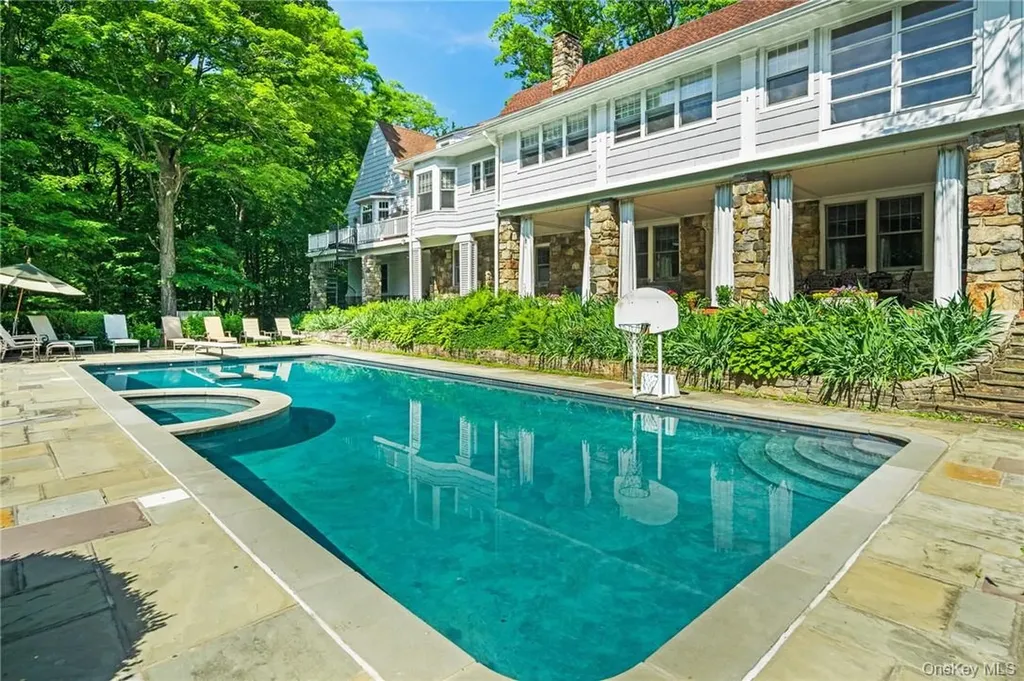 220 Croton Avenue Mount Kisco NY 10549