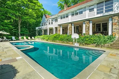 220 Croton Avenue Mount Kisco NY 10549