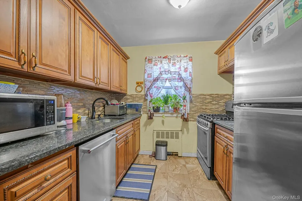 68-04 150th Street Flushing NY 11367