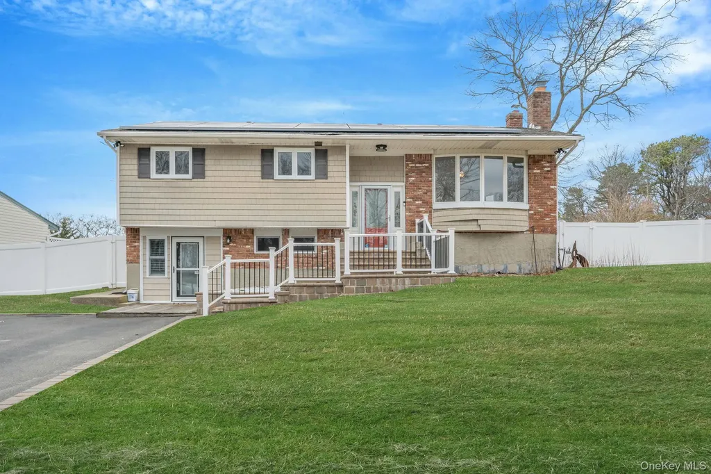 73 Parnell Drive Smithtown NY 11787