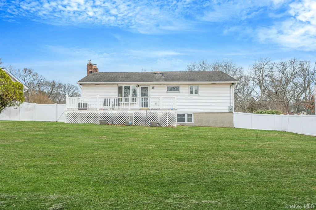 73 Parnell Drive Smithtown NY 11787