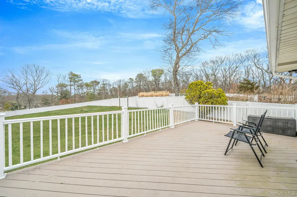 73 Parnell Drive Smithtown NY 11787