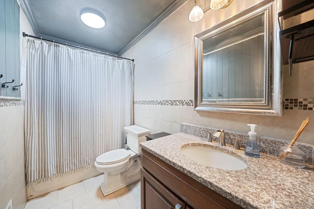 73 Parnell Drive Smithtown NY 11787