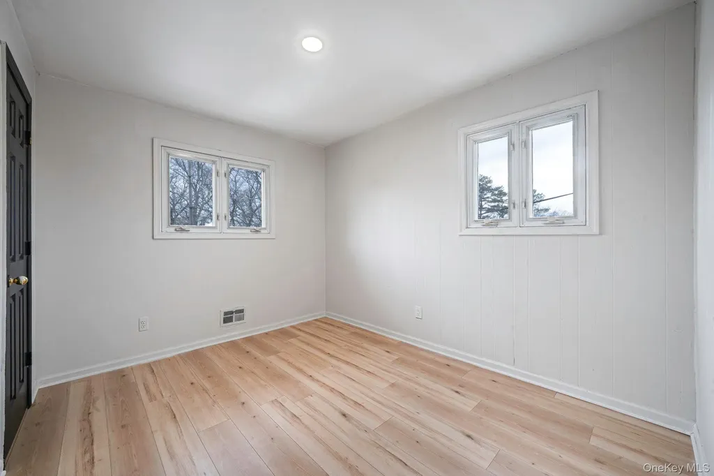 73 Parnell Drive Smithtown NY 11787