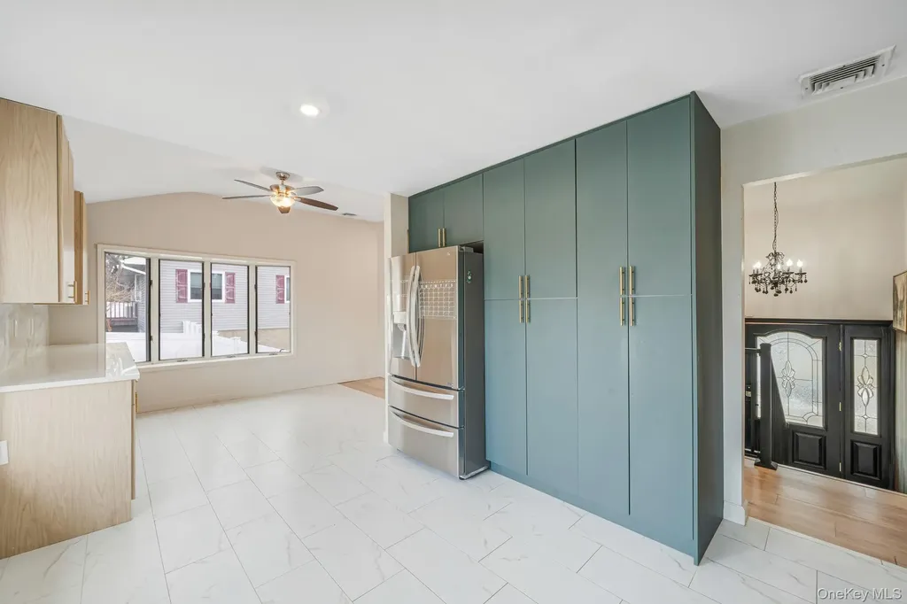 73 Parnell Drive Smithtown NY 11787