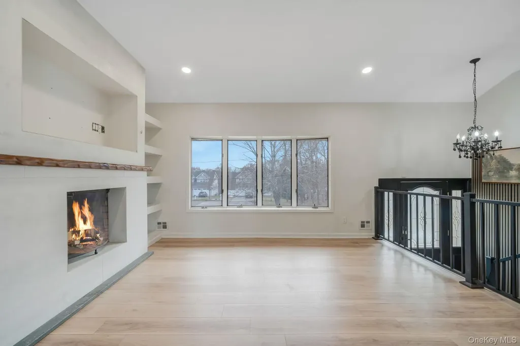 73 Parnell Drive Smithtown NY 11787