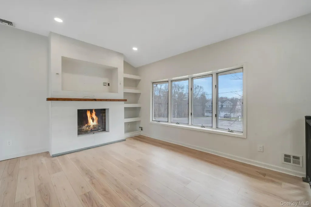 73 Parnell Drive Smithtown NY 11787
