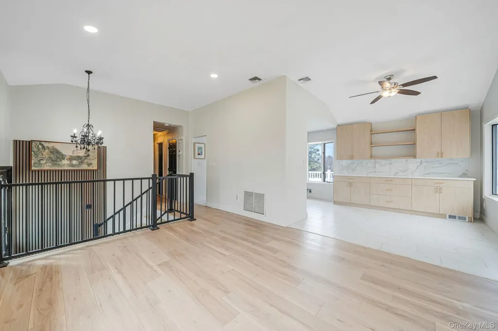 73 Parnell Drive Smithtown NY 11787