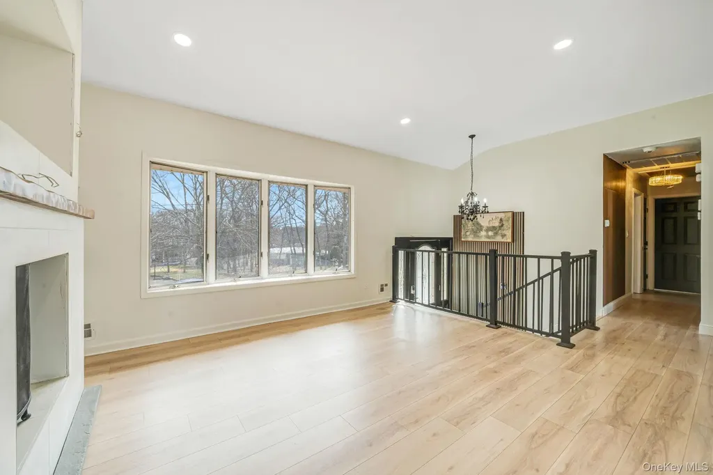 73 Parnell Drive Smithtown NY 11787