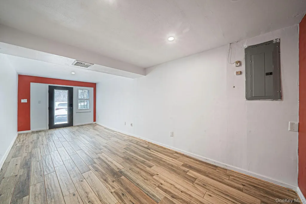 73 Parnell Drive Smithtown NY 11787