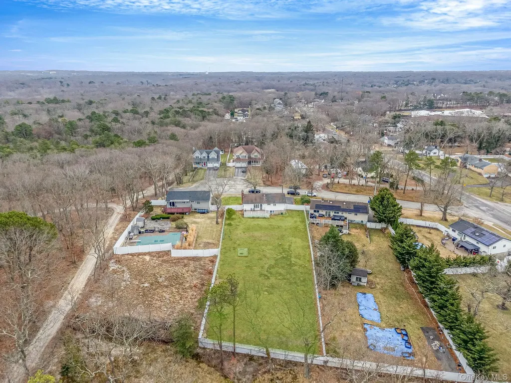 73 Parnell Drive Smithtown NY 11787