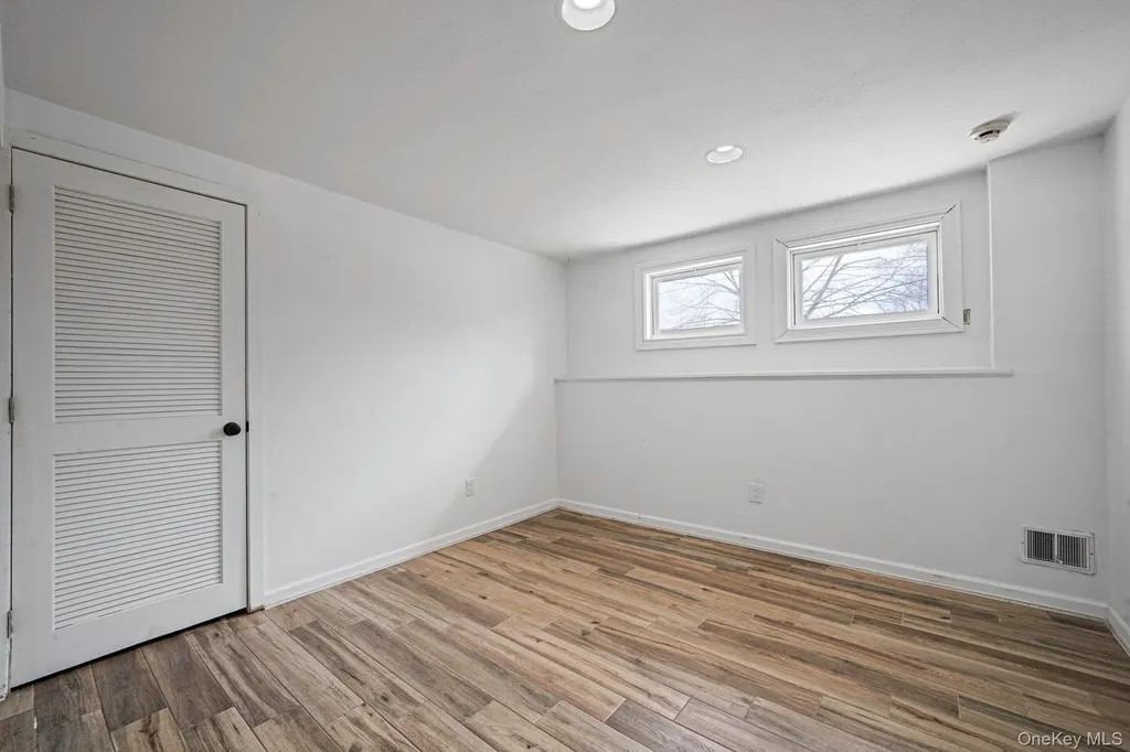 73 Parnell Drive Smithtown NY 11787