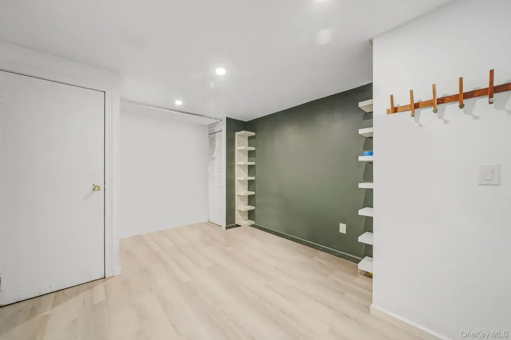 73 Parnell Drive Smithtown NY 11787