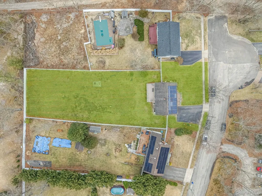73 Parnell Drive Smithtown NY 11787
