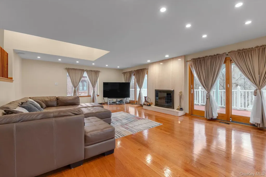 217-63 Corbett Road Bayside NY 11361
