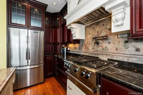 1137 Northern Boulevard Baldwin Harbor NY 11510