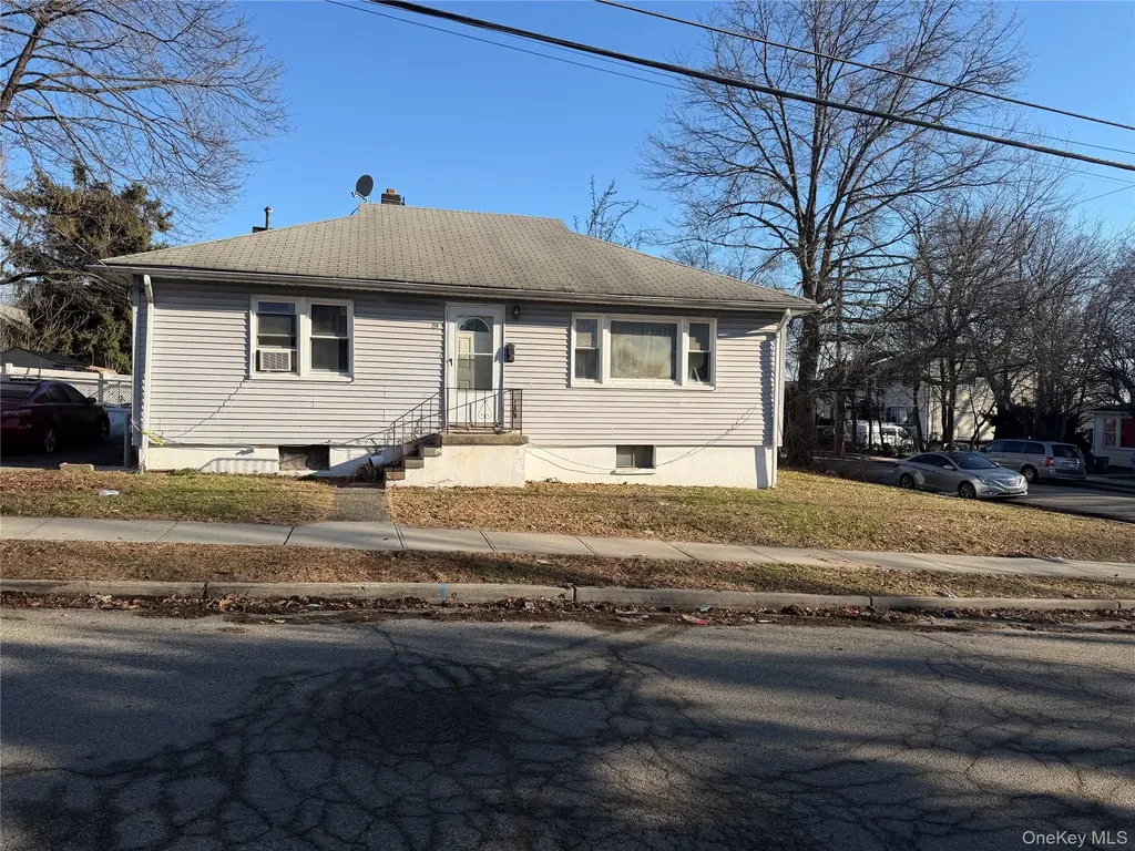 29 E Castle Avenue Spring Valley NY 10977