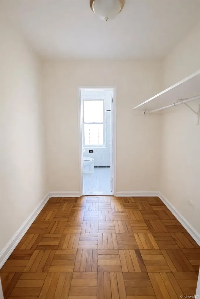 2255 Cruger Avenue Bronx NY 10467