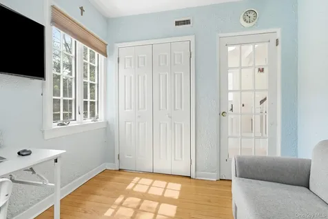 56 Hillcrest Avenue Larchmont NY 10538
