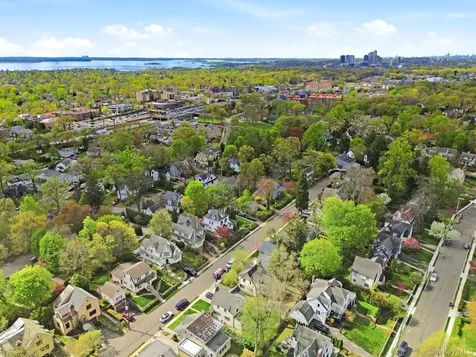 56 Hillcrest Avenue Larchmont NY 10538