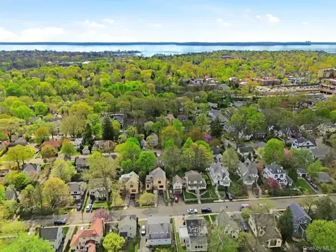 56 Hillcrest Avenue Larchmont NY 10538