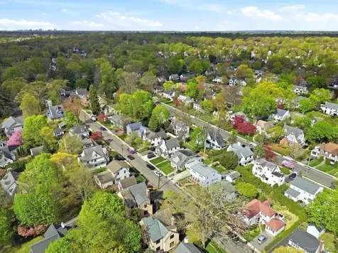 56 Hillcrest Avenue Larchmont NY 10538