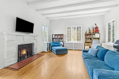 56 Hillcrest Avenue Larchmont NY 10538