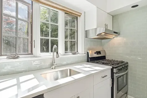 56 Hillcrest Avenue Larchmont NY 10538