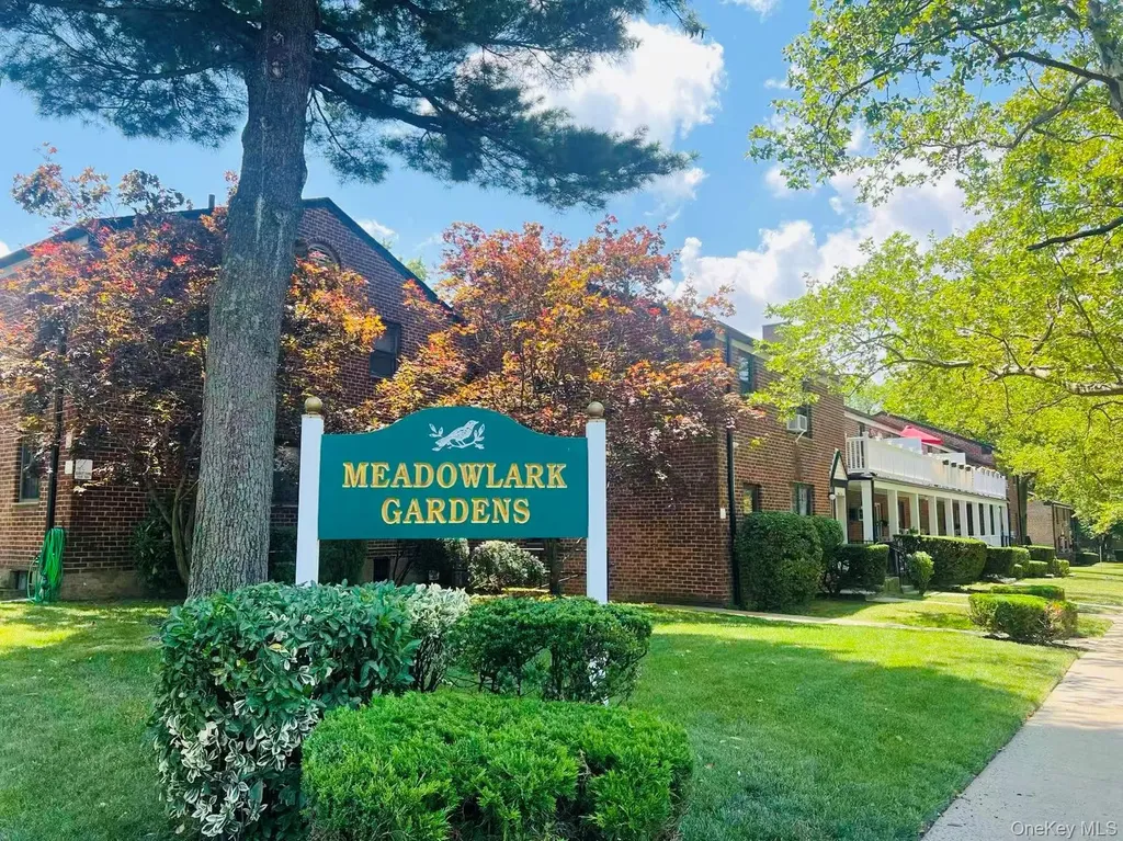 19640 67th Avenue Fresh Meadows NY 11365