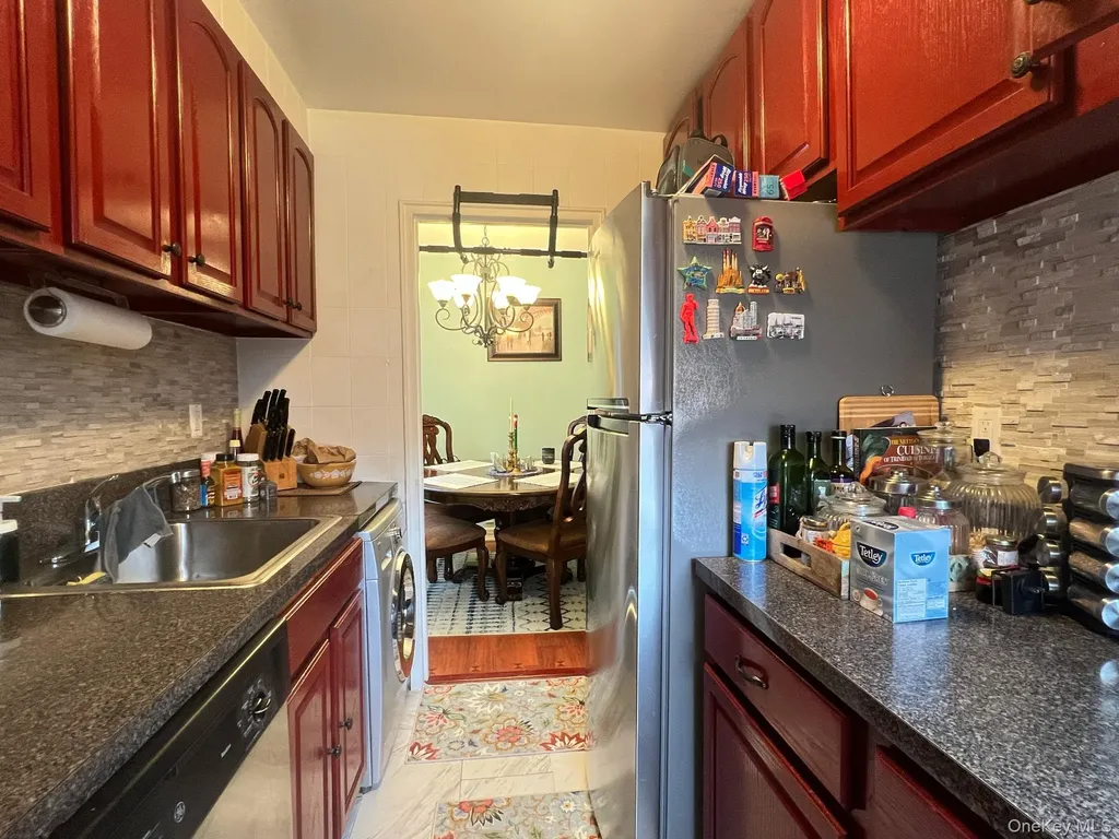 19640 67th Avenue Fresh Meadows NY 11365