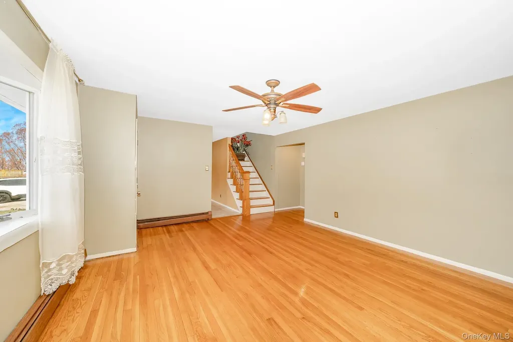 30 Poplar Avenue Farmingdale NY 11735
