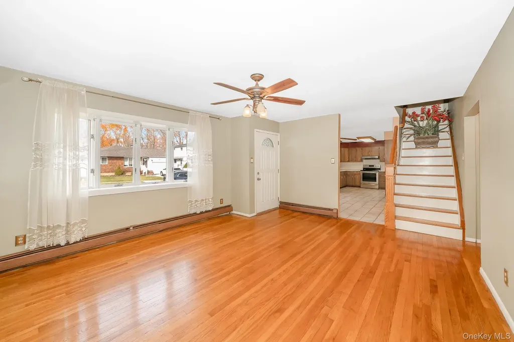 30 Poplar Avenue Farmingdale NY 11735