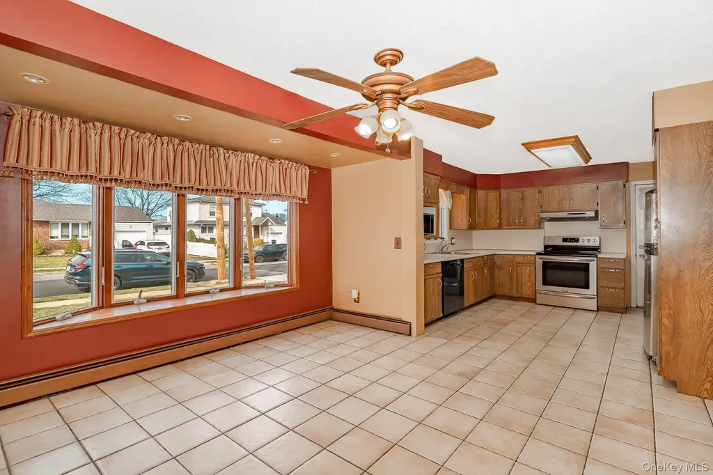 30 Poplar Avenue Farmingdale NY 11735