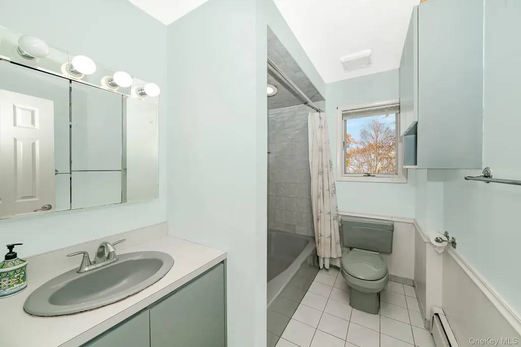 30 Poplar Avenue Farmingdale NY 11735