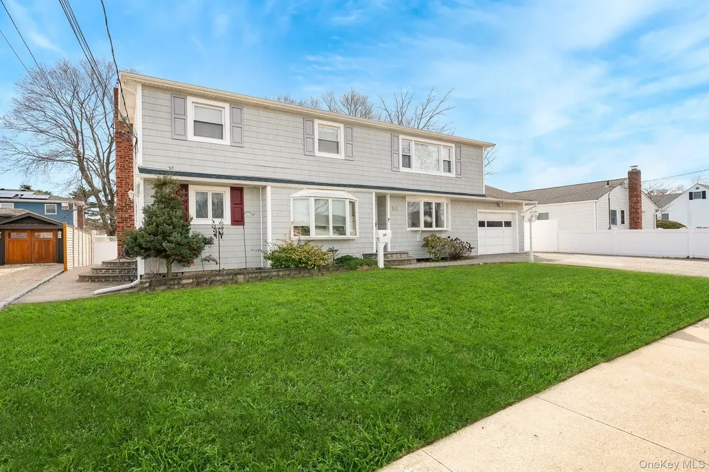 30 Poplar Avenue Farmingdale NY 11735