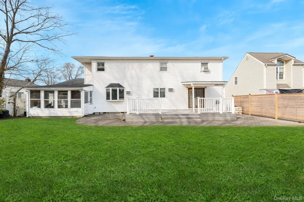 30 Poplar Avenue Farmingdale NY 11735