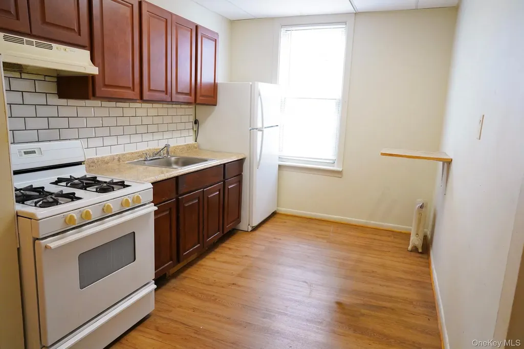80-33 90th Road Woodhaven NY 11421