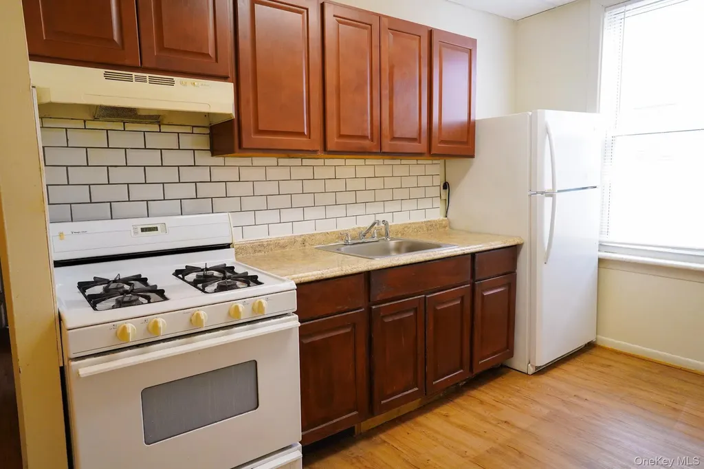 80-33 90th Road Woodhaven NY 11421